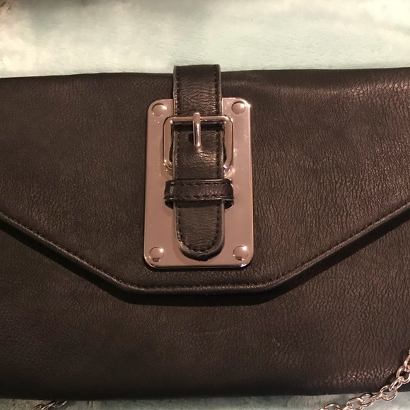Black purse. Detachable chain.silver hardware. - Picture 6 of 6